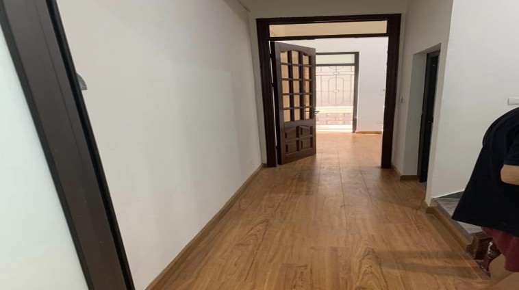 CHO THUÊ NHÀ LÀM VP CÔNG TY, Ở GĐ NGÕ QUAN NHÂN, 2.5 TẦNG, 55M2, 3 NGỦ, 2 WC, 14 TRIỆU